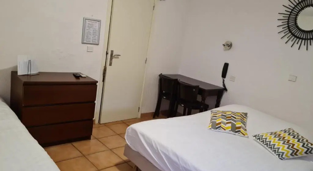 Auberge La Folie, Забронировать Хостел Соссе-ле-Пен Буш-дю-Рон, рядом с Plage Rives d'Or