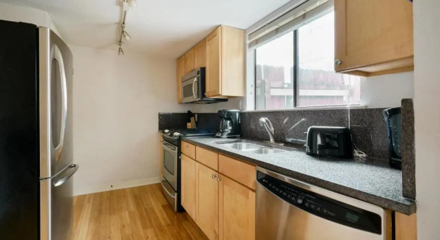 Люкс Desirable Townhomes on  S 1st Street by Sonder