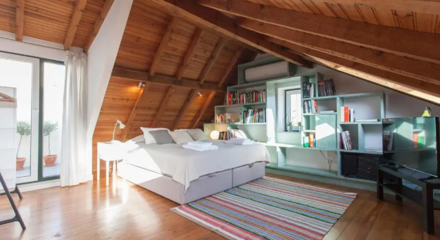 FLH Bairro Alto Loft with Sunny Terrace, Забронировать Отель Мизерикорди Лиссабон, рядом с Театр Trindade