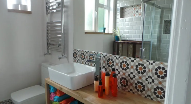 Wow 4 Bed Home N17 London Sleeps 13, Book Lejlighed Tottenham Merseyside