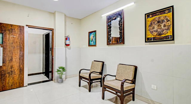 Oyo Flagship 93620 Hotel Diva Inn, Забронировать Отель Отели штата Махараштры 3 звезды, 3*