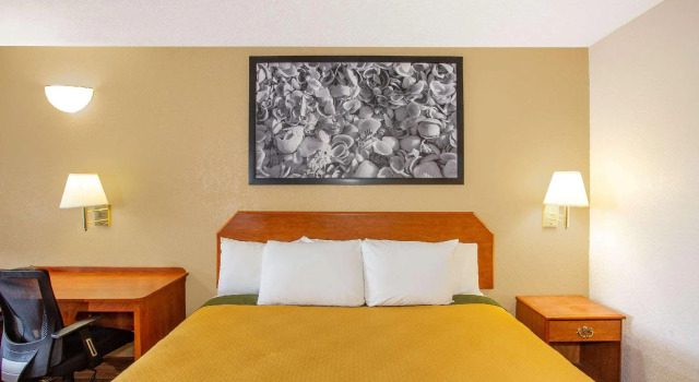Двухместный номер Standard Super 8 by Wyndham North Palm Beach