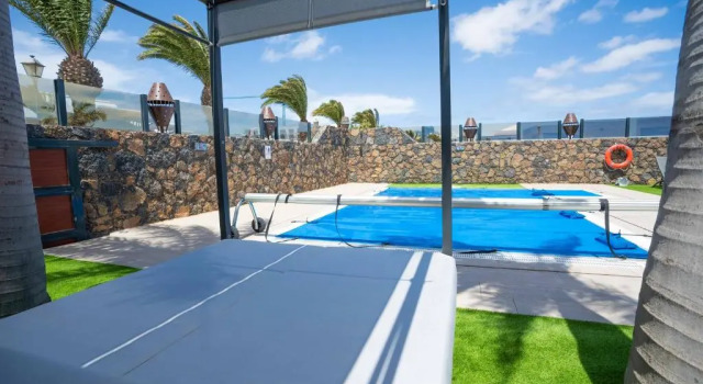 Вилла Sea Breeze Villas Lapa and Claca