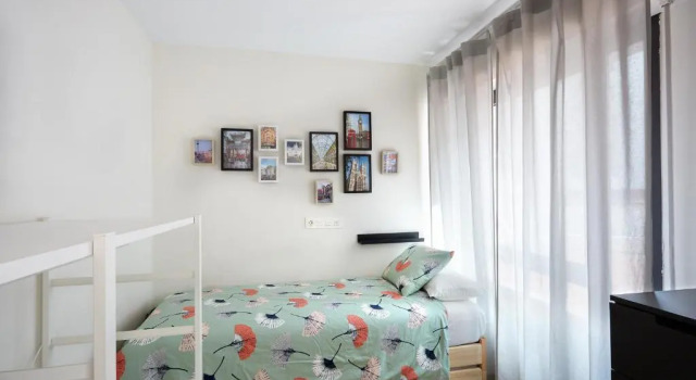 Номер Standard Life Magenta Gijón