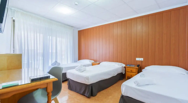 Семейный номер Standard Hostal Casa Antonio by Vivere Stays