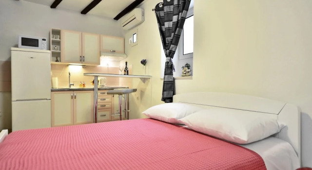 Apartments Mateo, Prenota Appartamento Splitska 