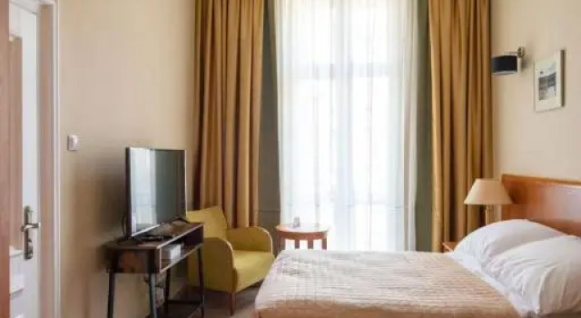 Двухместный номер Standard с балконом Brass Suites