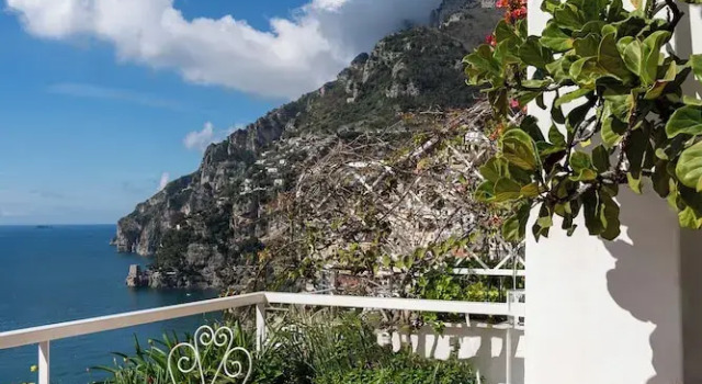 Четырёхместный номер Superior Цокольный этаж с видом на море Hotel Eden Roc