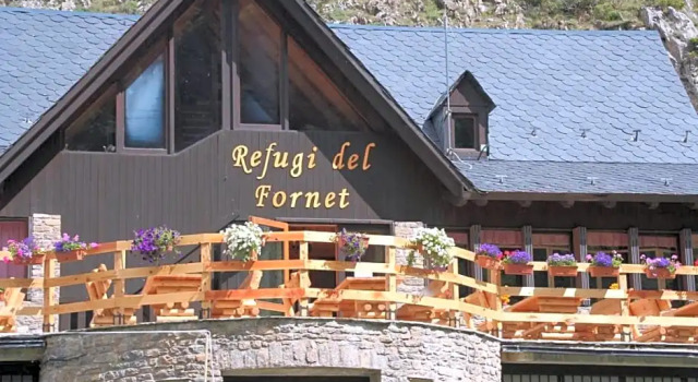 Refugi del Fornet, Book Hotel Alt Aneu Catalonia