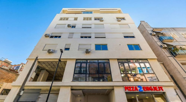 Beach Nest Escape 2BR Cozy Apartment, Rezerwuj Apartament Hotele w Durres County z parkingiem, Parking
