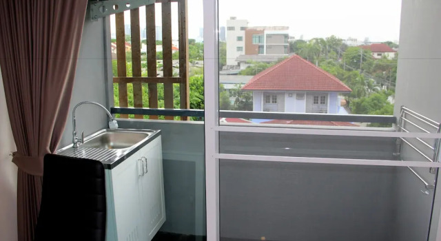 Двухместная студия с балконом The Arni Sukhumvit 101
