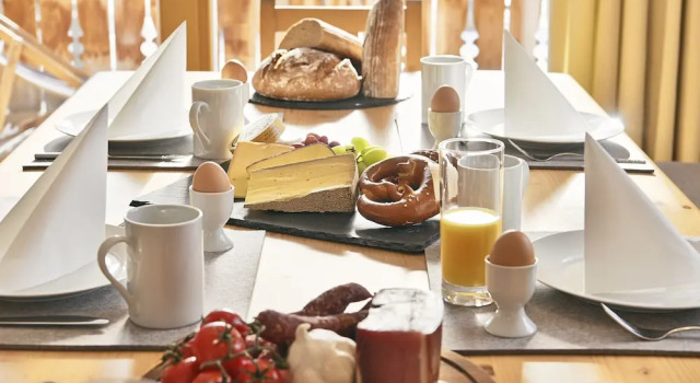Апартаменты Comfort с 4 комнатами с балконом AlpinLodges Kühtai