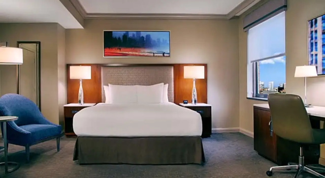 Двухместный номер для гостей с ограниченными возможностями High Floor Superior Hilton Chicago