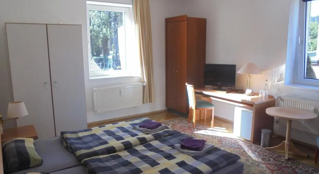 Hotel zur Sportsbar, Забронировать Отель Хорн-Бад-Майнберг Teutoburg Forest