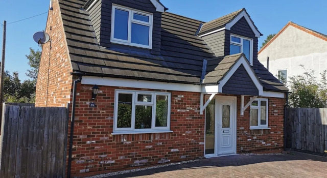 Purple Hart Homes - Station Cottage, Varaa Lomakoti Mökit kohteessa Merseyside, Mökki
