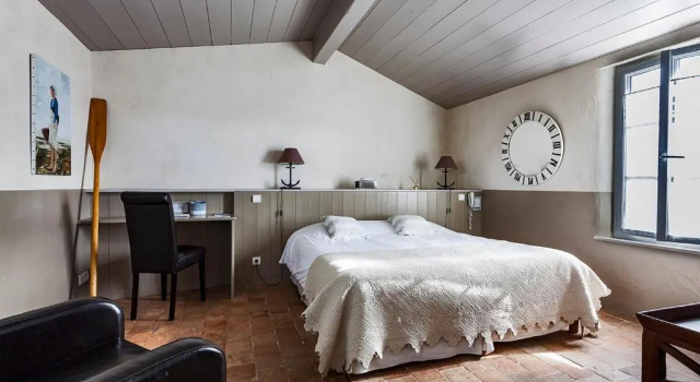 Hotel Les Bois Flottais, Забронировать Отель Отели Ле-Буа-Плаж-ан-Ре с завтраком, Завтраки
