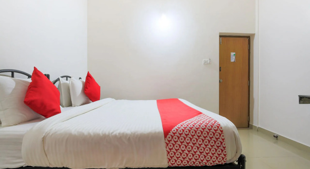 OYO 18552 Irize Emerald, Prenota Hotel Anjuna 