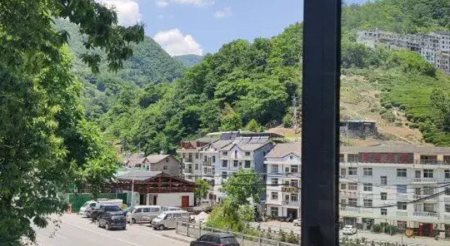 Shennongjia Warm Inn