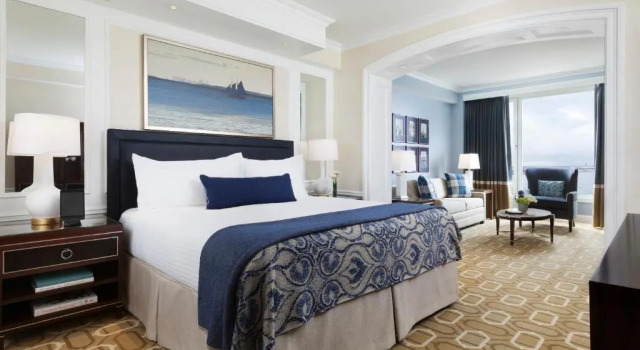 Двухместный номер Deluxe с видом на гавань Boston Harbor Hotel