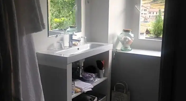 Au Tilleul, Đặt Khách sạn Mariac 