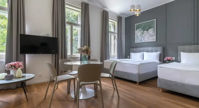 Апартаменты Luxury Encore Boutique Residence by Dwellfort