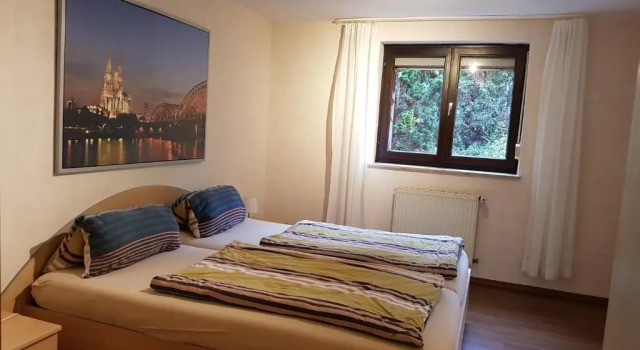 2 Zi-Appartment mit Gartennutzung, Забронировать Апартаменты/квартира Брюль Северный Рейн-Вестфалия