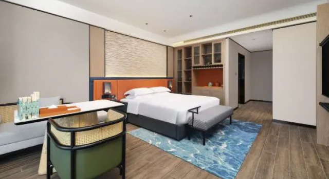 Семейный люкс с видом на сад Blue Sea Hotel At Tianya Sanya