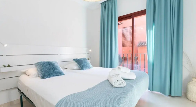 Elviria Luxury Beach Side Sleep 6