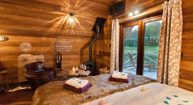 AquaLodge, Забронировать Отель Эрметон-сюр-Бит 