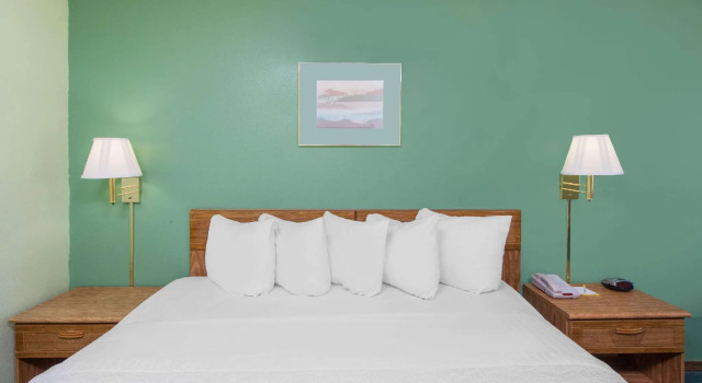 Двухместный номер Standard Days Inn by Wyndham Mountain Grove