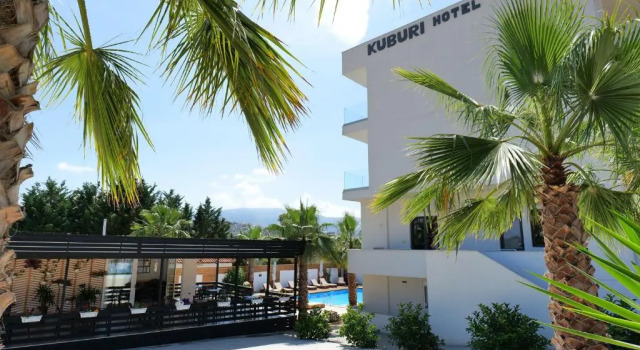 Hotel Kuburi