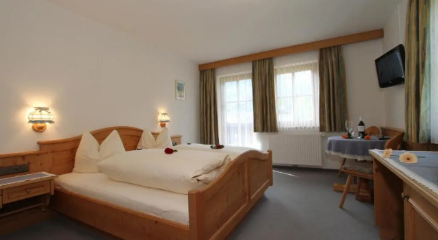 Hotel - Wirtshaus "Zum Schweizer", Забронировать Отель Лофер Saalachtal