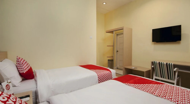 RAP Hotel Balige, Book Hotel Hotels in Sumatra with Breakfast, Breakfasts