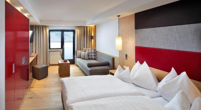 Hotel Konradin, Prenota Hotel Silz Mieminger Plateau