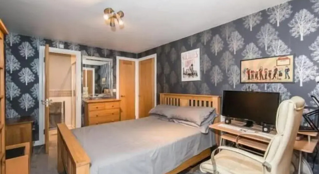 Oxford Street 5 Bedroom Townhouse