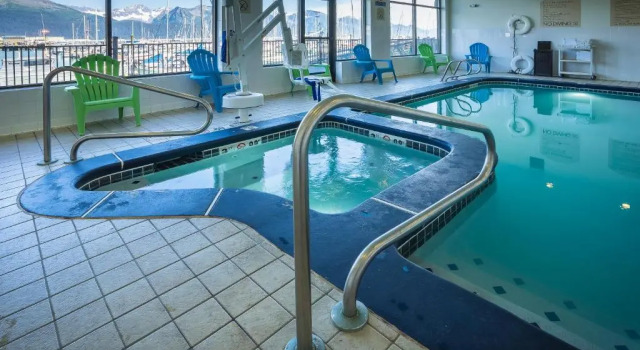 Номер Standard с видом на горы Harbor 360 Hotel Seward