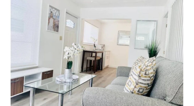 Ski 116 Apartment in Hallandale Beach