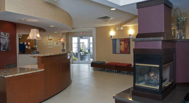 Residence Inn Indianapolis Northwest, Rezerwuj Hotel Hotele w Indianapolis z basenem, Basen
