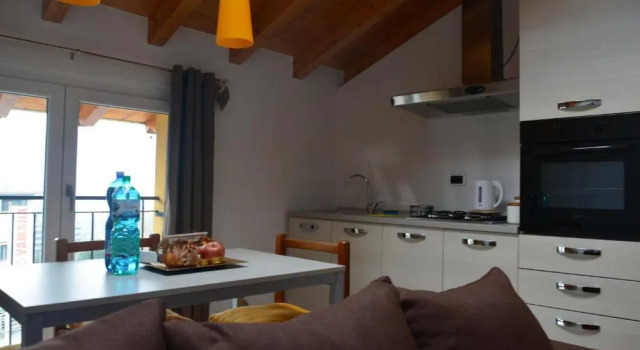 Monte Goj Apartments, Varaa Huoneisto Como Como