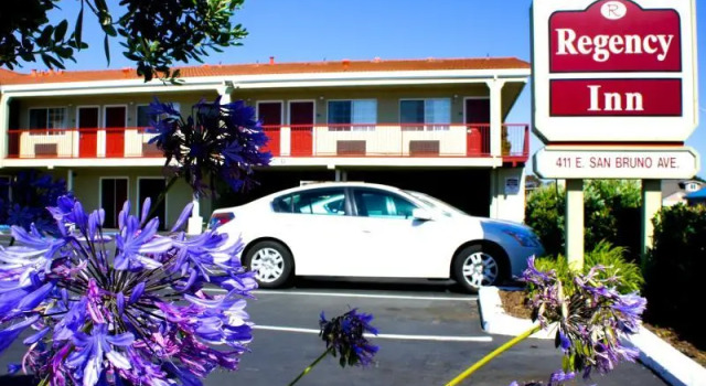 Номер Deluxe Regency Inn at San Francisco Airport