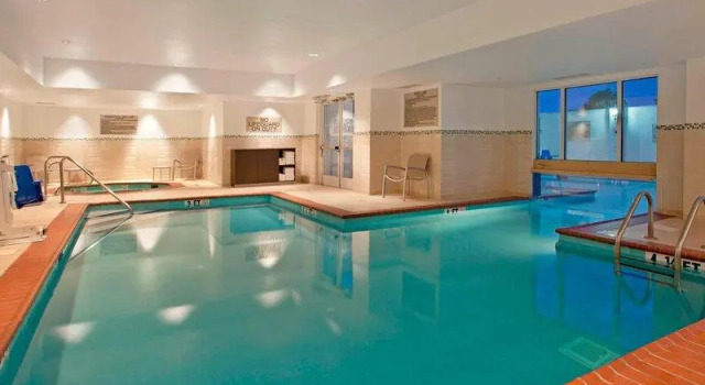 Полулюкс SpringHill Suites Nashville MetroCenter