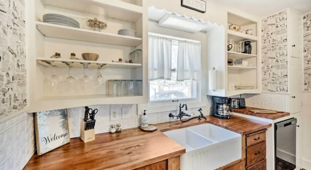 Коттедж Charming Home Near Downtown Fredericksburg