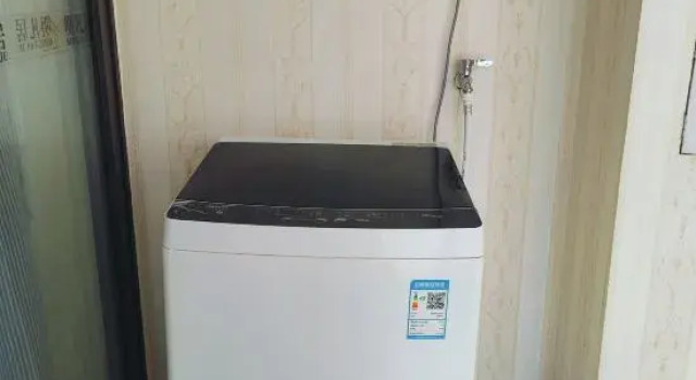 Mingfanju Hotel, Rezerwuj Hotel Hotele w Kunming z parkingiem, Parking