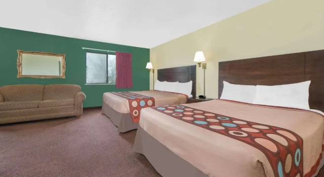 Четырёхместный номер Standard Super 8 by Wyndham Ottumwa