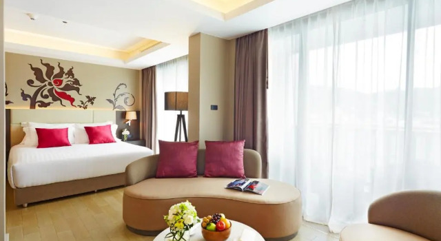 Двухместный люкс Superior Grand Mercure Phuket Patong
