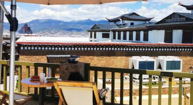 Shangri La Manxin Yunshui Bieyuan Inn