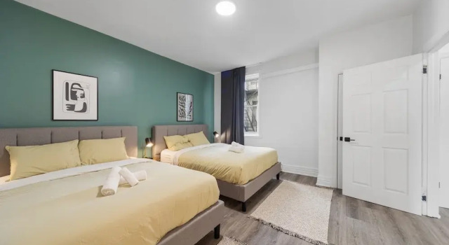 Spacious Renovated Apartment Sleeps 12