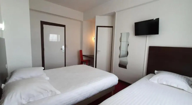 Трёхместный номер Standard Hôtel Le Keroman
