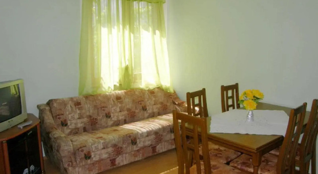 Dujmovic Zeljka - Two Bedroom No.2, Prenota Hotel Hotel a Isole Quarnerine con parcheggio, Parcheggio