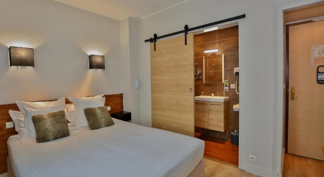 Двухместный номер Standard Logis Hotel La Closerie
